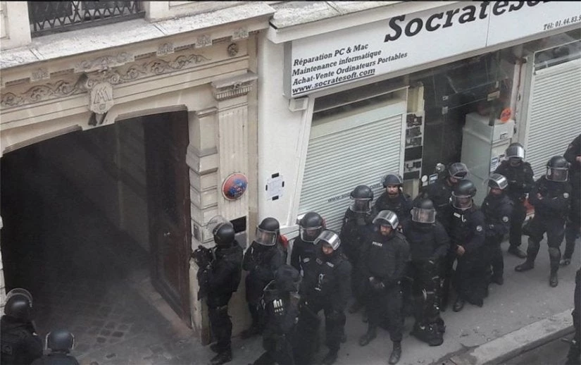 Σε κατάσταση ομηρίας δύο άτομα στο Παρίσι – Ειδικός διαπραγματευτής στο σημείο (Εικόνες-Βίντεο)